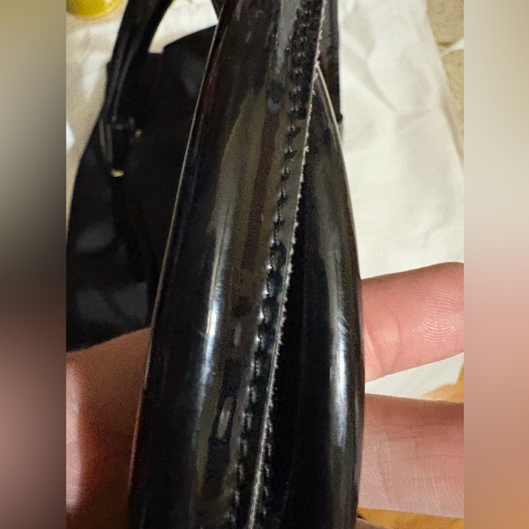 Kate Spade Black Patent Shoulder Logo Bottom Bag - Picture 9 of 10